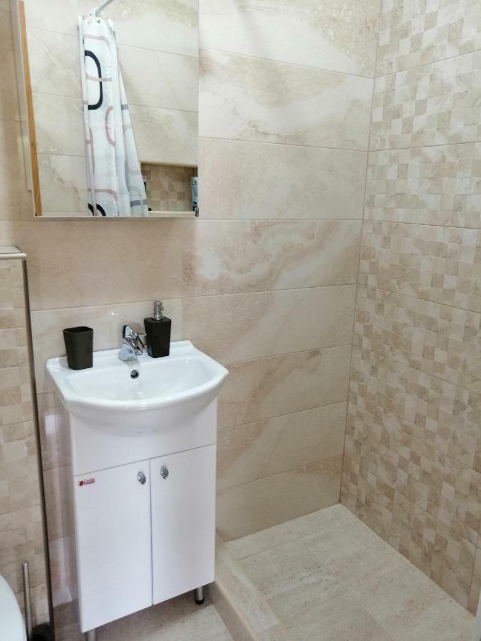 Studio Apartman Irena1 Bijela Dış mekan fotoğraf